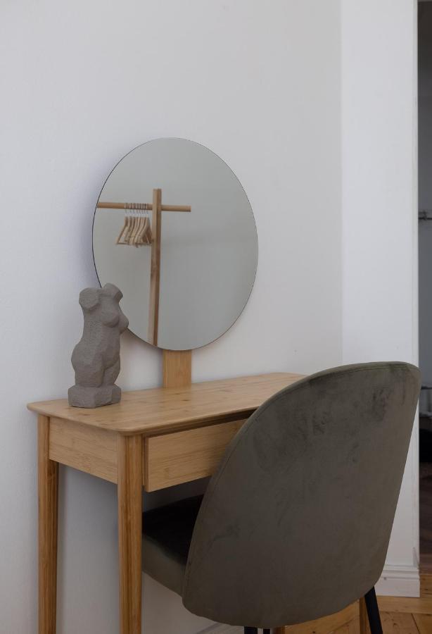 2Ndhomes City Center 2Br Apartment By The Finnish National Theatre With Balcony And Park View Helsingfors Eksteriør bilde