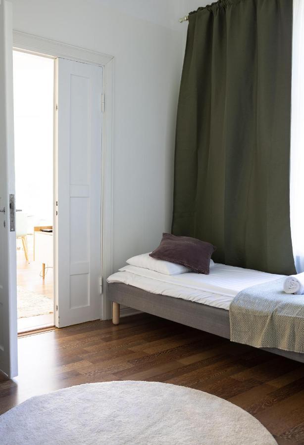 2Ndhomes City Center 2Br Apartment By The Finnish National Theatre With Balcony And Park View Helsingfors Eksteriør bilde